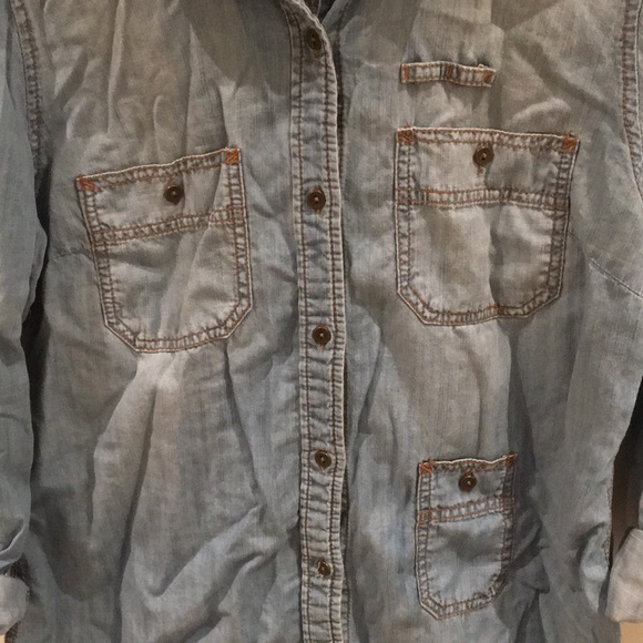 Jean button up - Picture 4 of 4